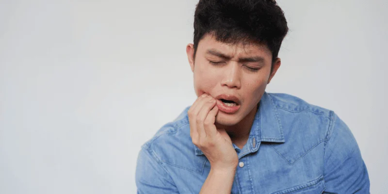 Early Signs of Dental Implant Failure